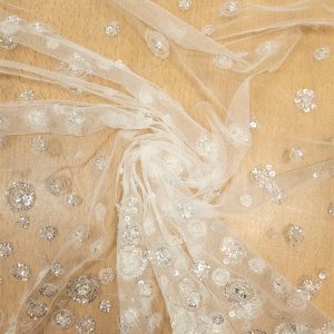 Tulle brodé sequins et perles