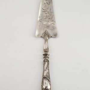 Ravissante pelle à tarte en argent , fin XIX ème