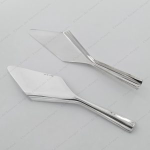 Superbe ramasse-miette en métal argenté,Gallia pour Christofle.