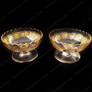 Jolie paire de petites coupelles en verre de Murano,fin XIXème dorées.