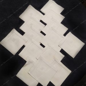 Série de 12 serviettes à thé ou à cocktail en fil de lin monogramme MD.