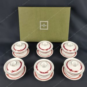 Très bel ensemble de 6 tasses à thé chinoise en porcelaine modèle Rubanéa rouge pour Christofle.